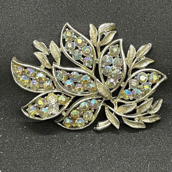 Brilliant vintage mid century floral spray pin - Picture 1 of 5